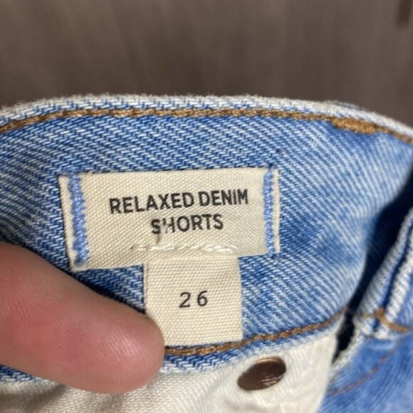 Madewell Relaxed Denim Shorts in Cedarcroft Wash - Picture 6 of 8